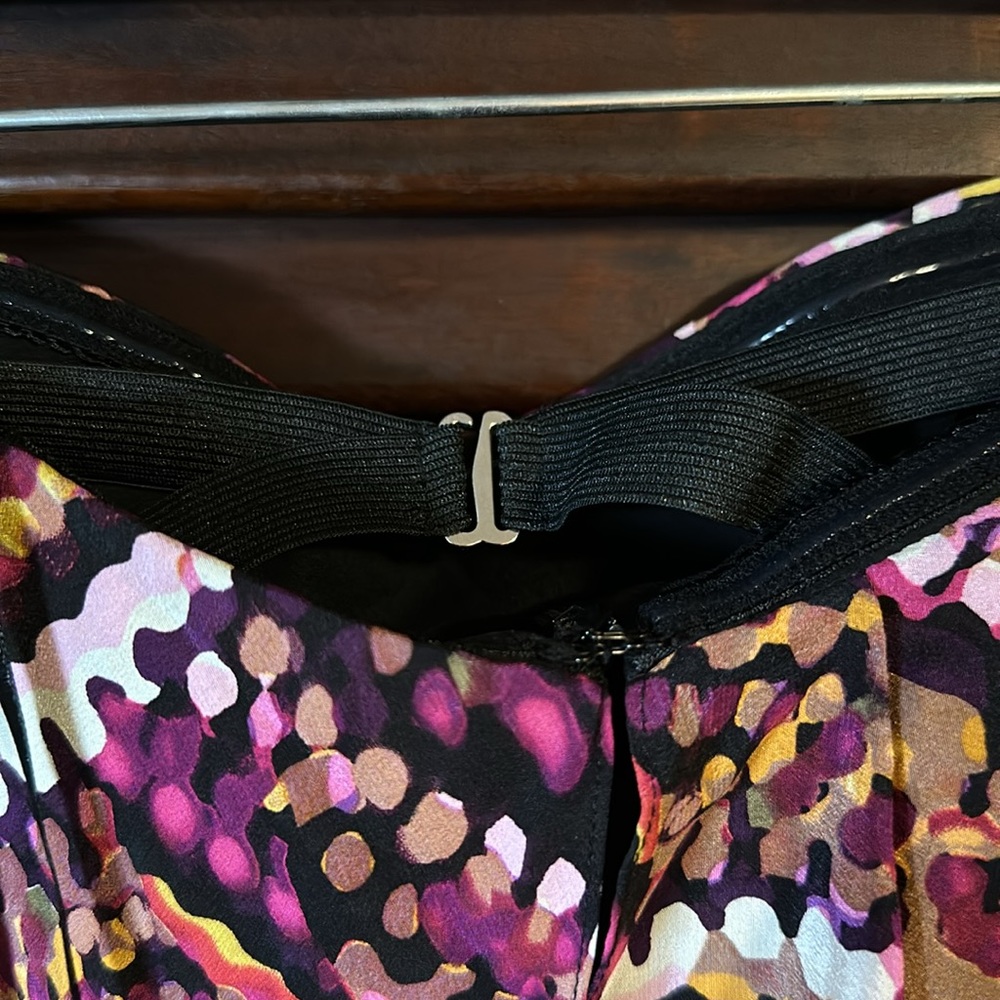 BCBG STRAPLESS DRESS - Picture 3 of 3